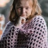 Прежда Стенли Донът Стенли Донът (Stenliyarn Donut) е прежда за една жилетка или зимен пуловер, в която се съчетават топлината на мохерна вълна с нежния допир на хипоалергичен памук в плавно преливащи цветове с мулине ефект на първи сняг.